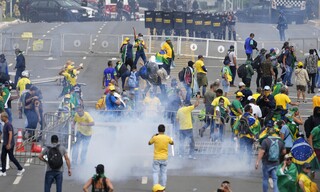 Βραζιλία: Καρέ καρέ η εισβολή των μπολσοναριστών στο Κογκρέσο