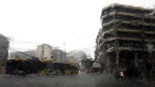 Κακοκαιρία: Βροχές και μποτιλιαρίσματα στην Αττική – Πού θα «χτυπήσει» τις επόμενες ώρες