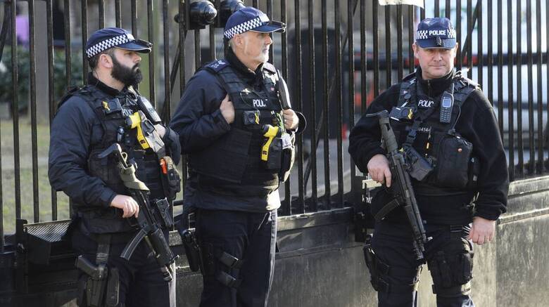 Συναγερμός στο Λονδίνο: Πυροβολισμοί με τραυματίες στο κέντρο της πόλης