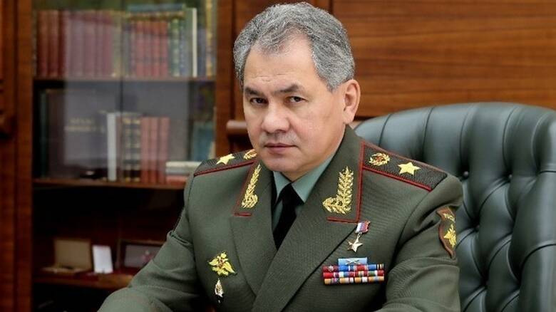 Πόλεμος Ουκρανία: Ο Ρώσος υπουργός Άμυνας επιθεωρεί τα στρατεύματα