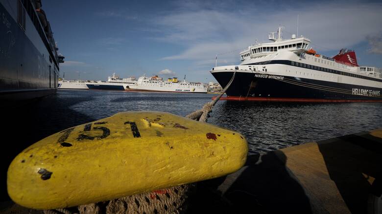 Πλοία: Άρση του απαγορευτικού - Κανονικά δρομολόγια μετά τις 9μμ. στον Πειραιά