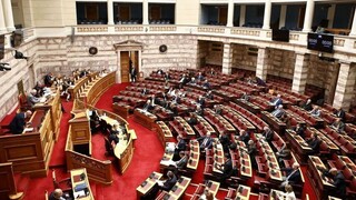 Γερμανικός Τύπος: Οι νεοναζί προσπαθούν να επιστρέψουν στην ελληνική Βουλή