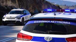 Θεσσαλονίκη: Αυτοκίνητο προσέκρουσε σε βενζινάδικο