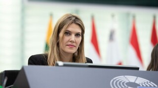 Politico: Η αδερφή της Καϊλή θέλει να διαγράψει την εταιρεία της από τα μητρώα διαφάνειας της ΕΕ
