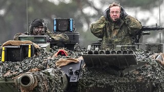 «Καμπανάκι» Γερμανού υπουργού Άμυνας: «Χρειαζόμαστε επειγόντως νέα άρματα μάχης Leopard»
