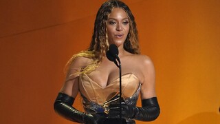 Beyoncé: Στέφτηκε «βασίλισσα» των Grammy - Έσπασε το ρεκόρ των βραβείων