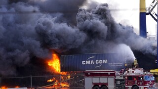 Τουρκία: Κατασβέστηκε η πυρκαγιά στο λιμάνι του Ισκεντερούν