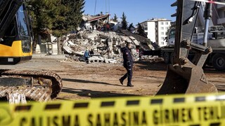 Σεισμός: Φεύγει για Τουρκιά δεύτερο κλιμάκιο Ελλήνων διασωστών - Απεγκλώβισαν 15χρονο