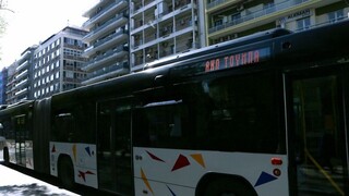 Θεσσαλονίκη: Άγριος ξυλοδαρμός νεαρών μέσα σε λεωφορείο του ΟΑΣΘ
