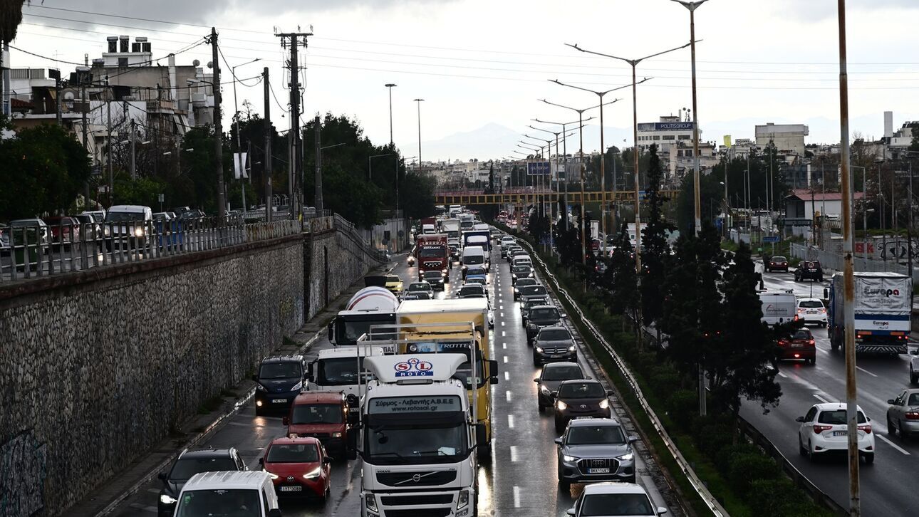 Κίνηση τώρα: «Εφιάλτης» ο Κηφισός– Αναλυτικά οι μποτιλιαρισμένοι δρόμοι -  CNN.gr
