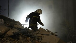 Σεισμός στην Τουρκία: Επικοινωνία της ΕΜΑΚ με την 24χρονη - Δραματική επιχείρηση