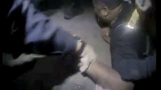 Οργή στις ΗΠΑ: Νέο βίντεο δείχνει το θάνατο μαύρου πολίτη στα χέρια αστυνομικών
