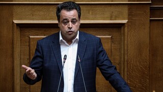 ΣΥΡΙΖΑ: Τριήμερο πένθος για Σαντορινιό, αναβάλλεται η Πολιτική Γραμματεία, ομιλία Τσίπρα στη Βουλή