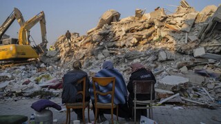 Και τώρα, τι; Οι σεισμόπληκτοι της Τουρκίας και της Συρίας αγωνιούν για την επόμενη ημέρα