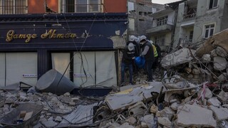 Σεισμός Τουρκία: Εξανεμίζονται οι ελπίδες για επιζώντες - Ανείπωτο ανθρωπιστικό δράμα