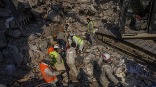 Σεισμός Τουρκία: Τρία παιδιά διασώθηκαν από τα ερείπια μετά από 198 ώρες