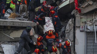 Σεισμός Τουρκία: Νέο «θαύμα» στα συντρίμμια με ζωντανή 77χρονη μετά από 228 ώρες