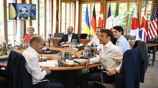 Διάσκεψη Μονάχου: «Πάμε σε πόλεμο διαρκείας με Ρωσία» είπαν Ζελένσκι, Σολτς και Μακρόν