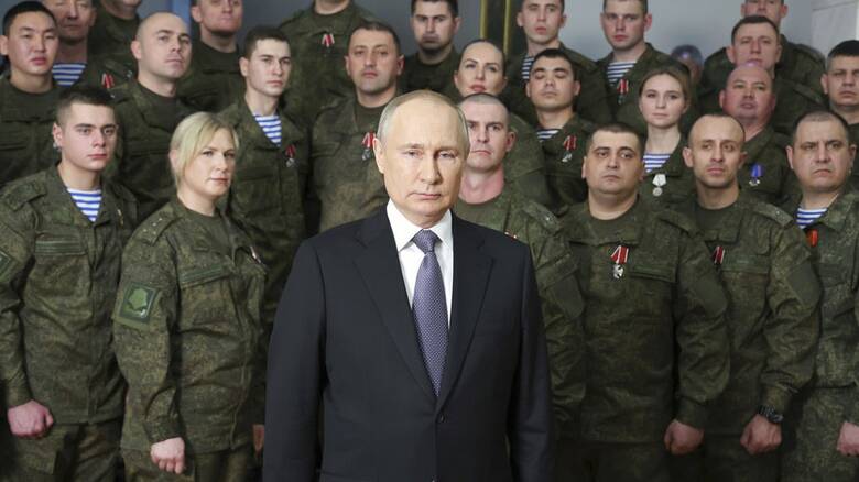 Πούτιν: Στο «φουλ» η παραγωγή όπλων - «Εγγυητής σταθερότητας ο ρωσικός στρατός»