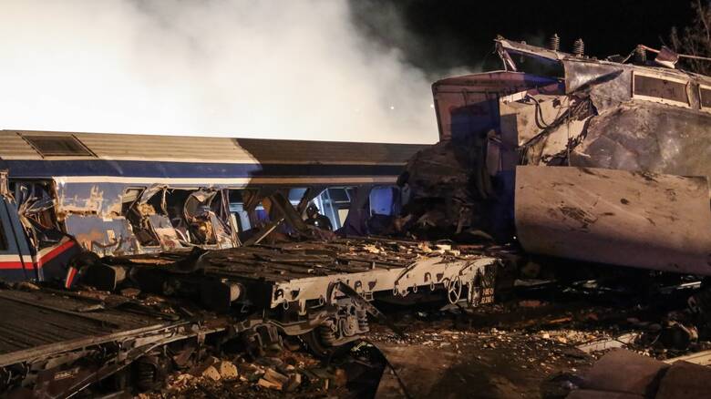 Σύγκρουση τρένων στα Τέμπη: 32 νεκροί, 85 τραυματίες ο επίσημος απολογισμός της τραγωδίας