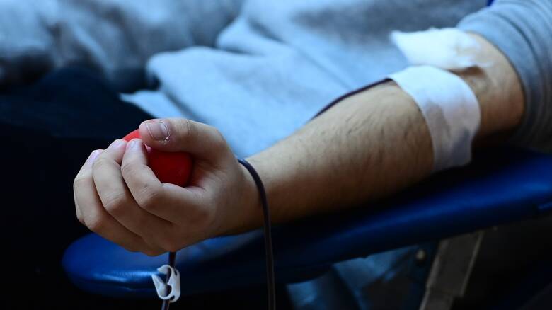 Σύγκρουση τρένων στα Τέμπη: Έκτακτη αιμοδοσία από τον Ερυθρό Σταυρό για τη βοήθεια τραυματιών