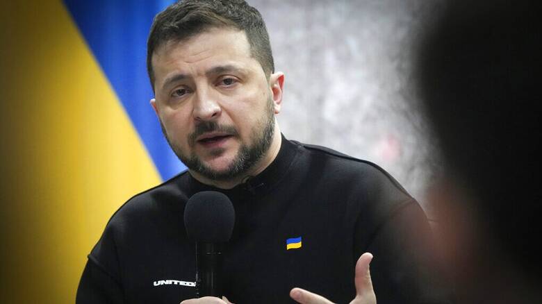Ζελένσκι για τραγωδία στα Τέμπη: «Ο λαός της Ουκρανίας συμμερίζεται τον πόνο», γράφει στα ελληνικά