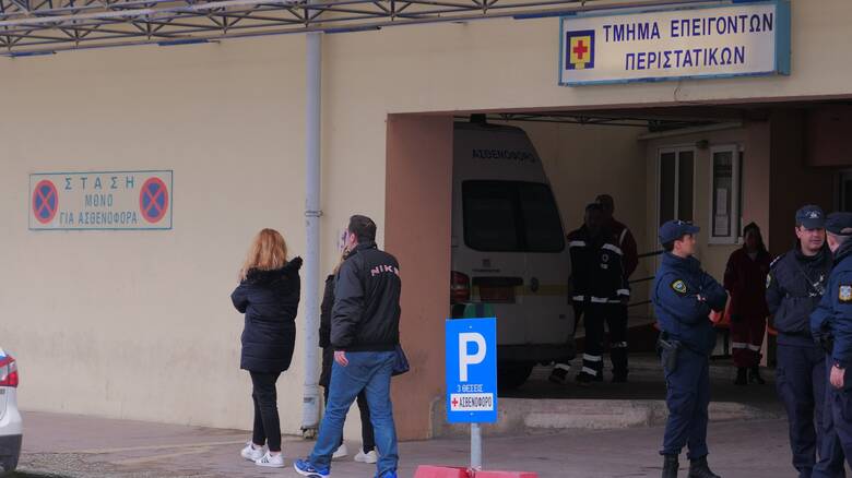 Σύγκρουση τρένων στα Τέμπη: Έχουν ταυτοποιηθεί μέσω DNA 32 σοροί επιβατών
