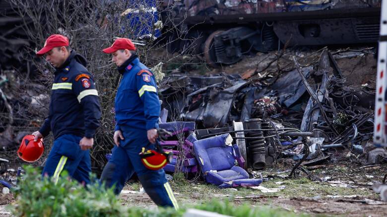 Σύγκρουση τρένων στα Τέμπη: Σε εξέλιξη η ταυτοποίηση των θυμάτων - 57 οι νεκροί