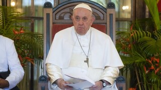 Προσεύχεται για τους νεκρούς των Τεμπών ο πάπας Φραγκίσκος