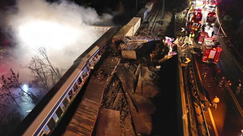 Εθνική τραγωδία στα Τέμπη με το τραίνο του θανάτου…