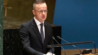 «Πολεμική ψύχωση» καταλογίζει στη Δύση ο Ούγγρος υπουργός Εξωτερικών