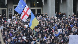 Στα μονοπάτια της Ουκρανίας βαδίζει η Γεωργία - Τι συμβαίνει στη χώρα