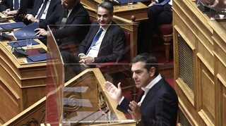 Δημοσκόπηση Marc: Στοιχίζουν τα Τέμπη στην κυβέρνηση - Έχασε 2,9 μονάδες