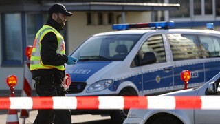 Ελβετία: Πενταμελής οικογένεια νεκρή από πυροβολισμούς μέσα στο καμένο σπίτι της
