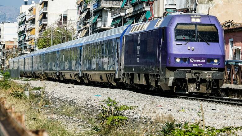 Τρένο είχε πέσει πάνω σε Ι.Χ στη Χαμοστέρνας: Από θαύμα δεν υπήρξαν νεκροί
