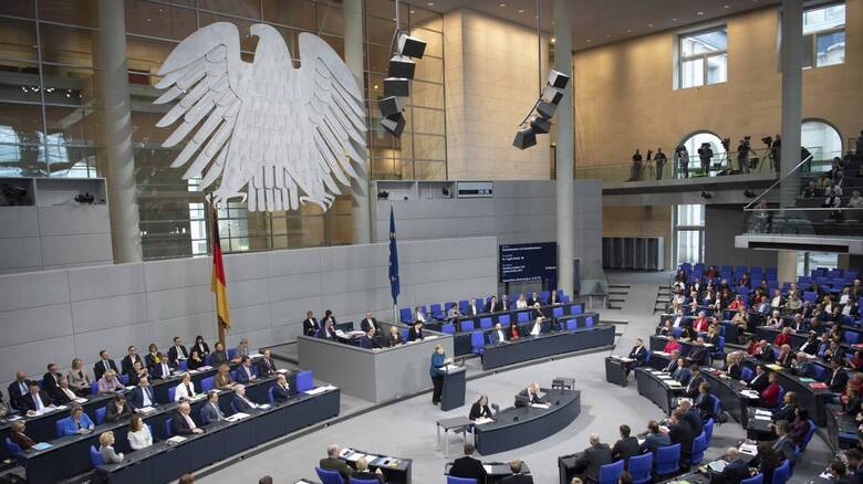 «Κόβονται» έδρες από το γερμανικό κοινοβούλιο: Εκτός Bundestag 106 βουλευτές