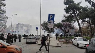 Απεργία: Επεισόδια και στη Θεσσαλονίκη - Αστυνομική επέμβαση μετά από ανακατάληψη κτηρίου
