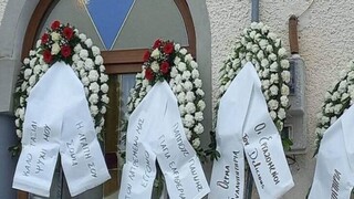 Οδύνη στην κηδεία του μηχανοδηγού - Παρών ο πατέρας του που εκδόθηκε από την Τουρκία
