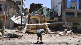 Ισημερινός: Νεκροί και πολλές υλικές ζημιές από τον ισχυρό σεισμό των 6,8 Ρίχτερ