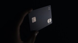 Θεσσαλονίκη: 23χρονος υπέκλεψε κωδικούς καρτών και ξόδεψε 10.000 ευρώ - Πήρε μέχρι και iPhone