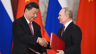 Διέξοδο στην ειρηνευτική πρόταση της Κίνας για την Ουκρανία ψάχνει ο Πούτιν
