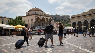 Λιανεμπόριο: Πώς ψωνίζουν οι τουρίστες που επισκέπτονται την Ελλάδα