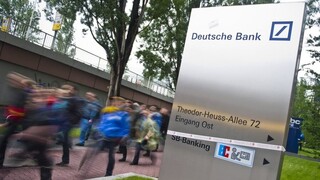 Η Deutsche Bank τρομάζει τις αγορές: Η βουτιά, οι κίνδυνοι και η απάντηση της Ευρώπης
