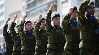 Καρέ - καρέ η μεγαλειώδης στρατιωτική παρέλαση για την 25η Μαρτίου