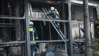 Νέα Σμύρνη: Στοιχείο «κλειδί» έσωσαν οι πυροσβέστες μέσα από τη φωτιά