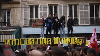 Το δύσκολο πέρασμα των Γάλλων στην 6η Γαλλική Δημοκρατία