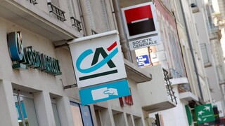 Αιφνιδιαστικές έφοδοι διωκτικών αρχών σε πέντε τράπεζες στη Γαλλία