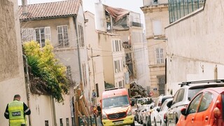 Κατάρρευση πολυκατοικίας στη Μασσαλία - Δύο νεκροί, οκτώ αγνοούμενοι