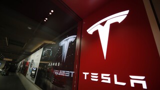 Η Tesla ετοιμάζει μέγα-βιομηχανική μονάδα στην Κίνα