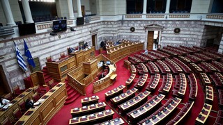 Στη Βουλή η τροπολογία για το κόμμα Κασιδιάρη - Έντονη πολιτική αντιπαράθεση